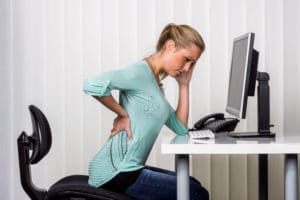 Rückenbeschwerden bei schlechter Haltung